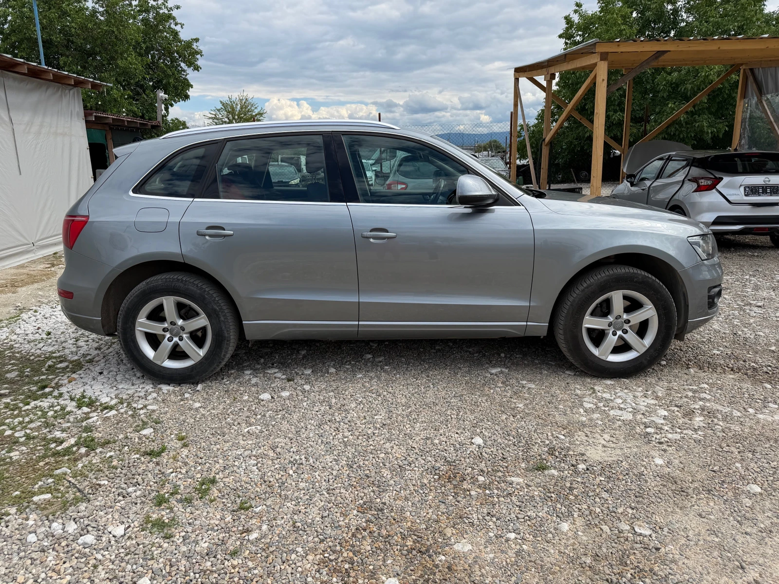 Audi Q5 2.0TDI, снимка 6 - Автомобили и джипове - 54933343