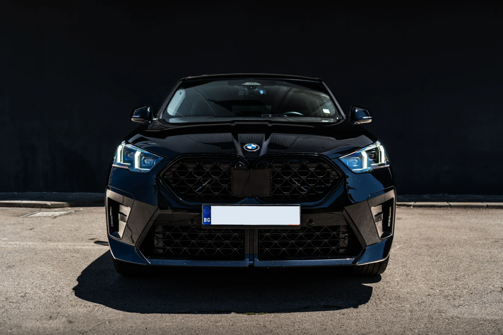 BMW X2 28i xDrive ПЕРФЕКТЕН!, снимка 2 - Автомобили и джипове - 55301405
