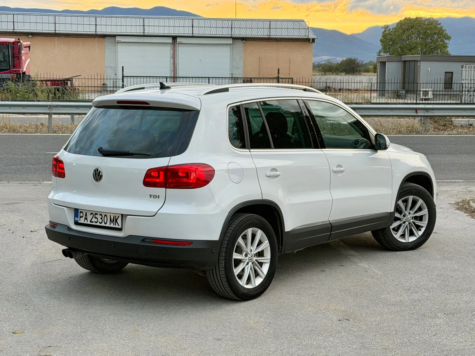 VW Tiguan 2.0TDI* 4x4* Automatic* Navi* ����������� | Mobile.bg � ����������� 3