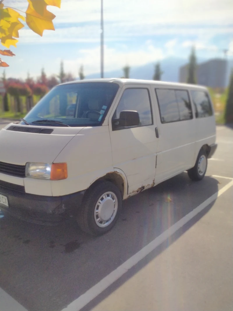 VW Multivan 2.4D, снимка 5 - Бусове и автобуси - 52473394