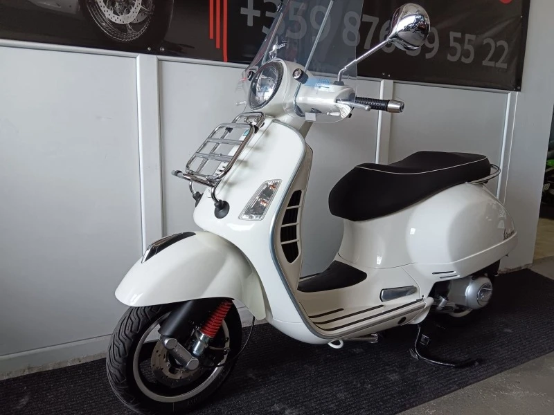 Vespa GTS 300i, снимка 2 - Мотоциклети и мототехника - 46356886