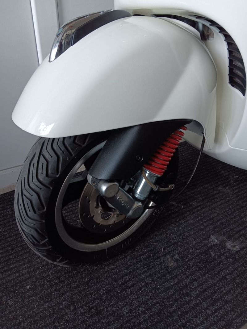 Vespa GTS 300i, снимка 15 - Мотоциклети и мототехника - 46356886