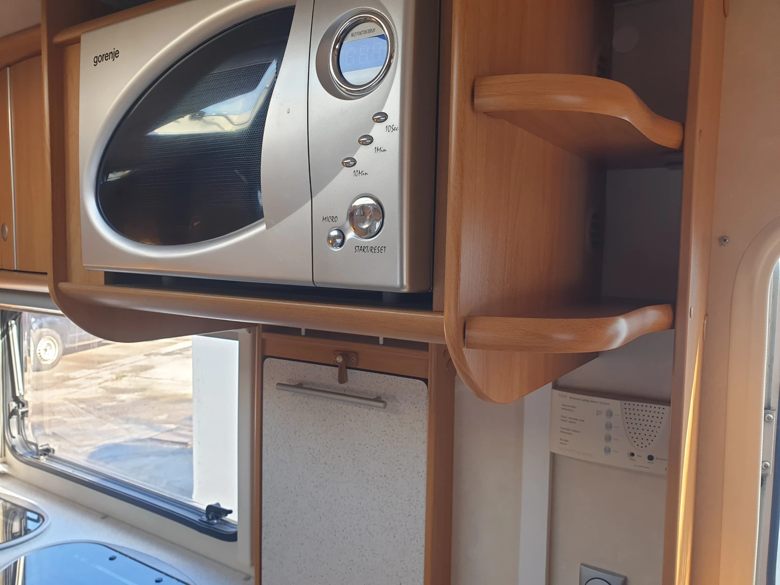 Каравана Adria 543 PK, снимка 8 - Каравани и кемпери - 54441082