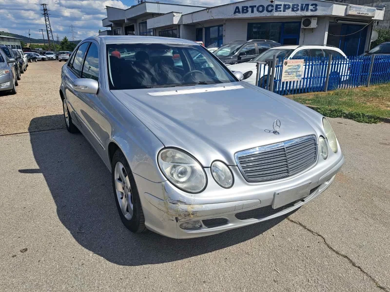 Mercedes-Benz E 270 CDI, снимка 2 - Автомобили и джипове - 46821177