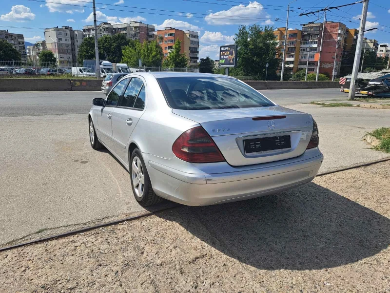 Mercedes-Benz E 270 CDI, снимка 5 - Автомобили и джипове - 46821177