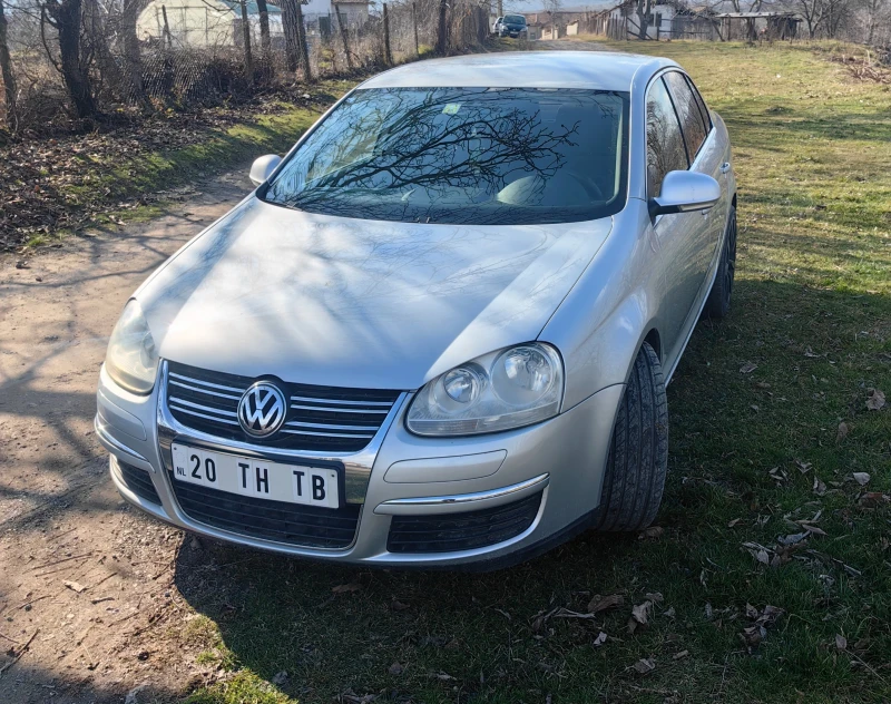 VW Jetta 1.9 Tdi, снимка 6 - Автомобили и джипове - 49548638