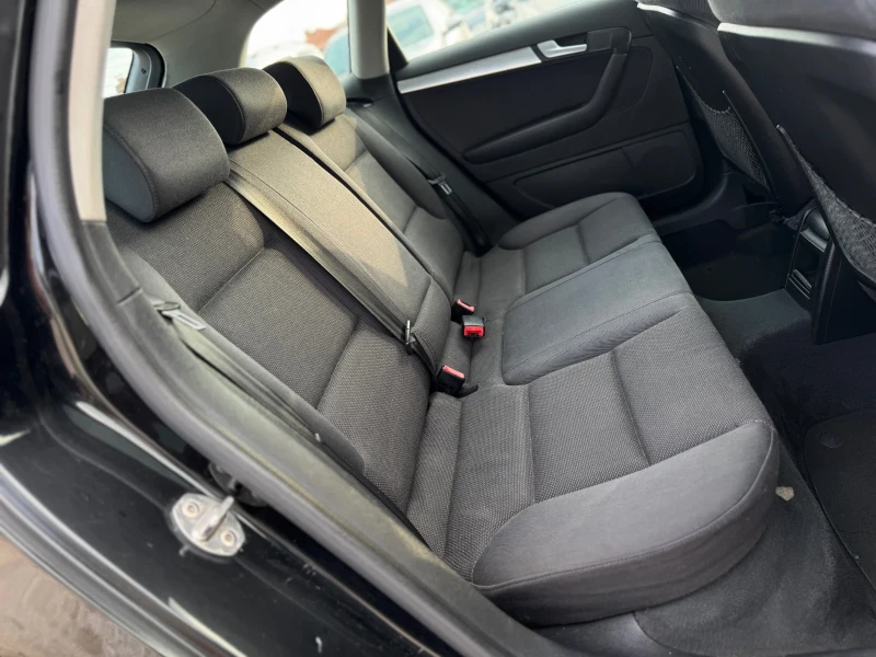Audi A3 1.9TDI 105кс КЛИМАТРОНИК SportBack, снимка 13 - Автомобили и джипове - 50629623