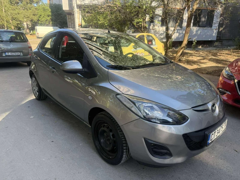 Mazda 2, снимка 2 - Автомобили и джипове - 51434473