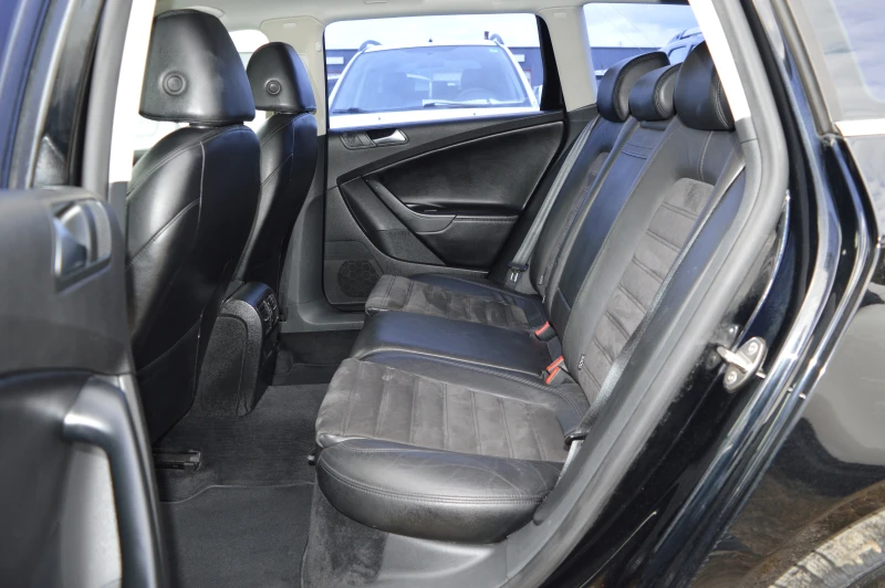 VW Passat 2.0TDI-HIGHLINE, снимка 12 - Автомобили и джипове - 51920095