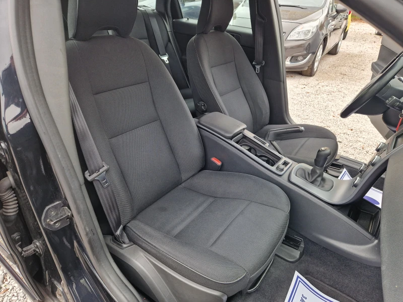 Volvo V50 1.6D Euro5, снимка 12 - Автомобили и джипове - 52317277