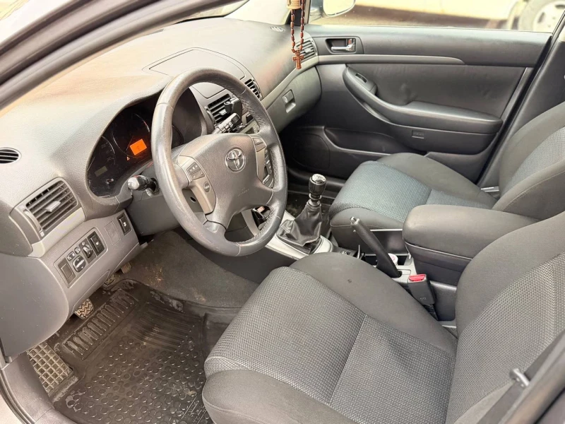 Toyota Avensis, снимка 9 - Автомобили и джипове - 53370915
