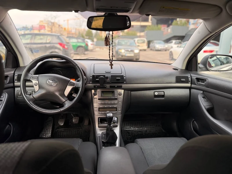 Toyota Avensis, снимка 8 - Автомобили и джипове - 53370915