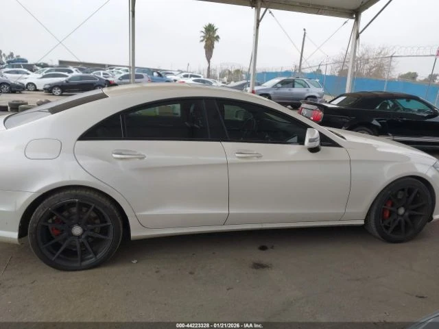 Mercedes-Benz CLS 550 AMG* 4MATIC* Memory* Подгрев* Keyless* Pano* Navi - изображение 3