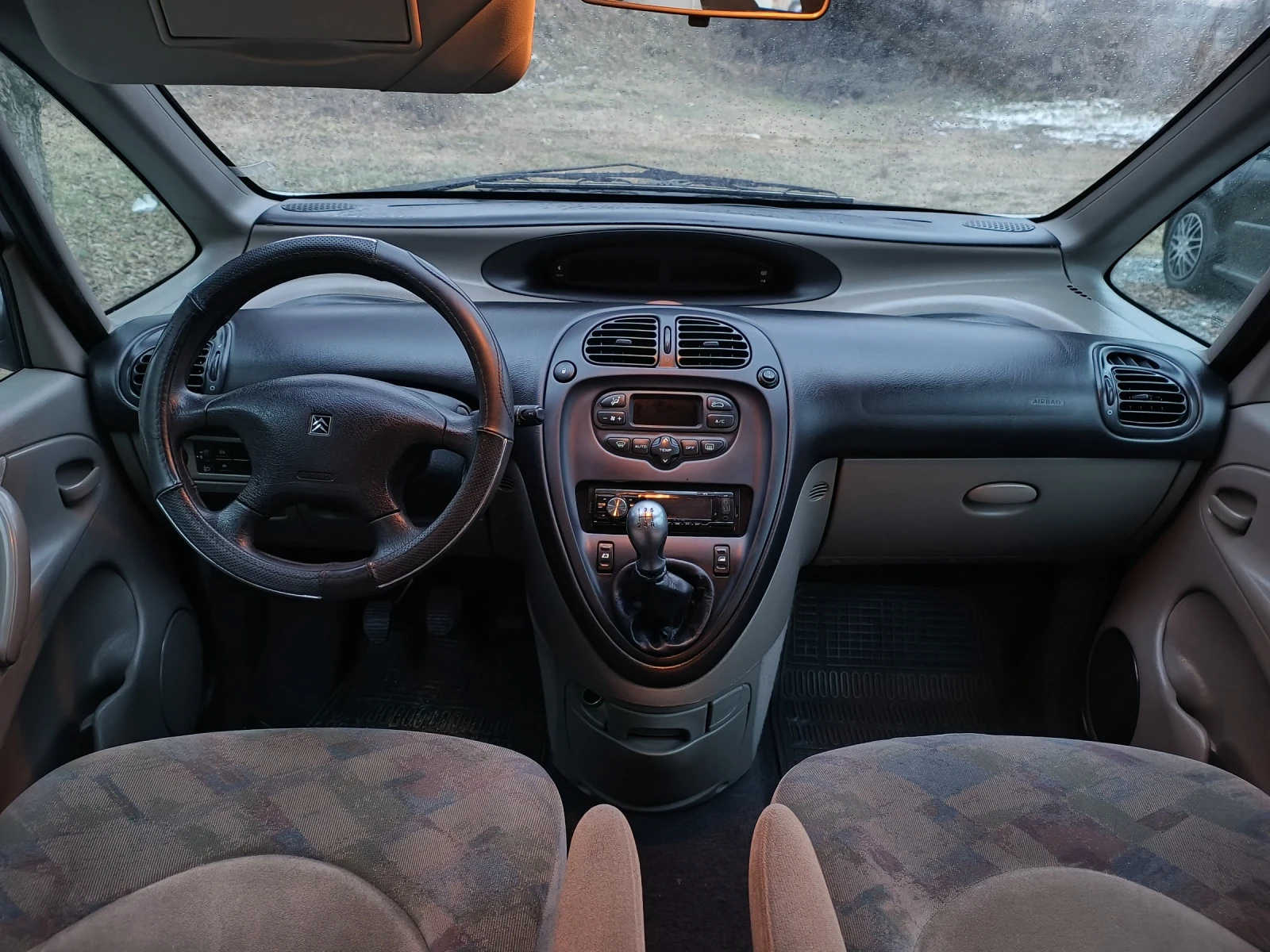 Citroen Xsara picasso 2.0 HDI/90k.c. - изображение 9