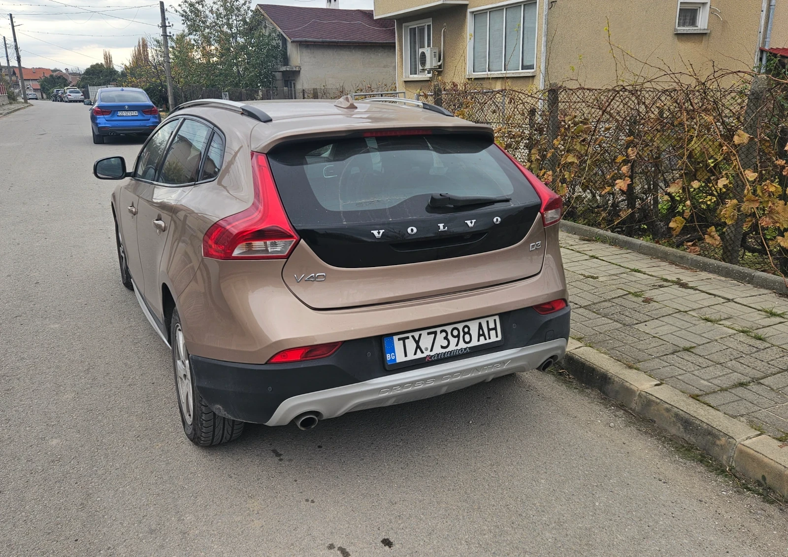 Volvo V40 Cross Country D3 - изображение 4