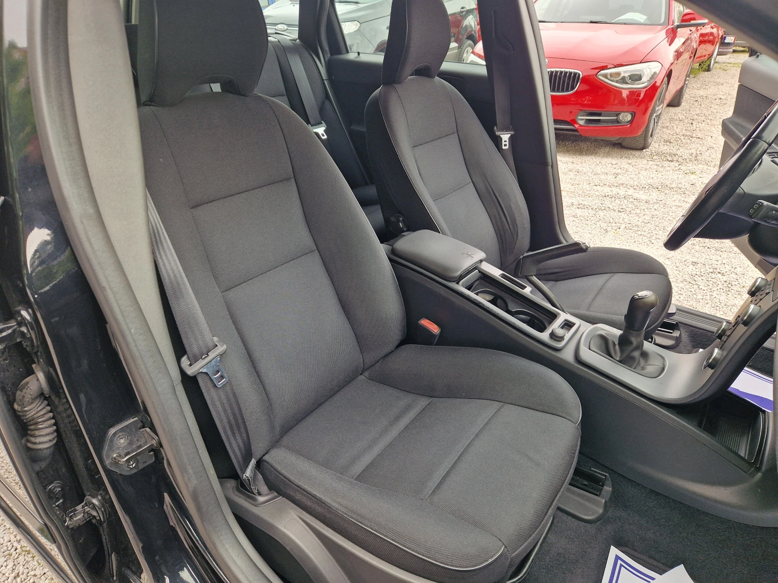 Volvo V50 1.6D Euro5, снимка 12 - Автомобили и джипове - 52317277