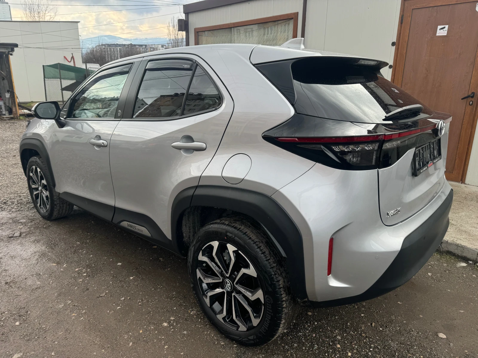 Toyota Yaris Cross 1.5Hybrid 2024 Full Гарнционен!НОВ 7750КМ, снимка 6 - Автомобили и джипове - 53724235