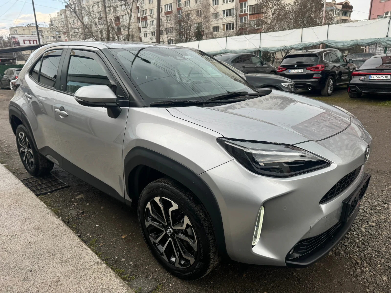 Toyota Yaris Cross 1.5Hybrid 2024 Full Гарнционен!НОВ 7750КМ, снимка 3 - Автомобили и джипове - 53724235