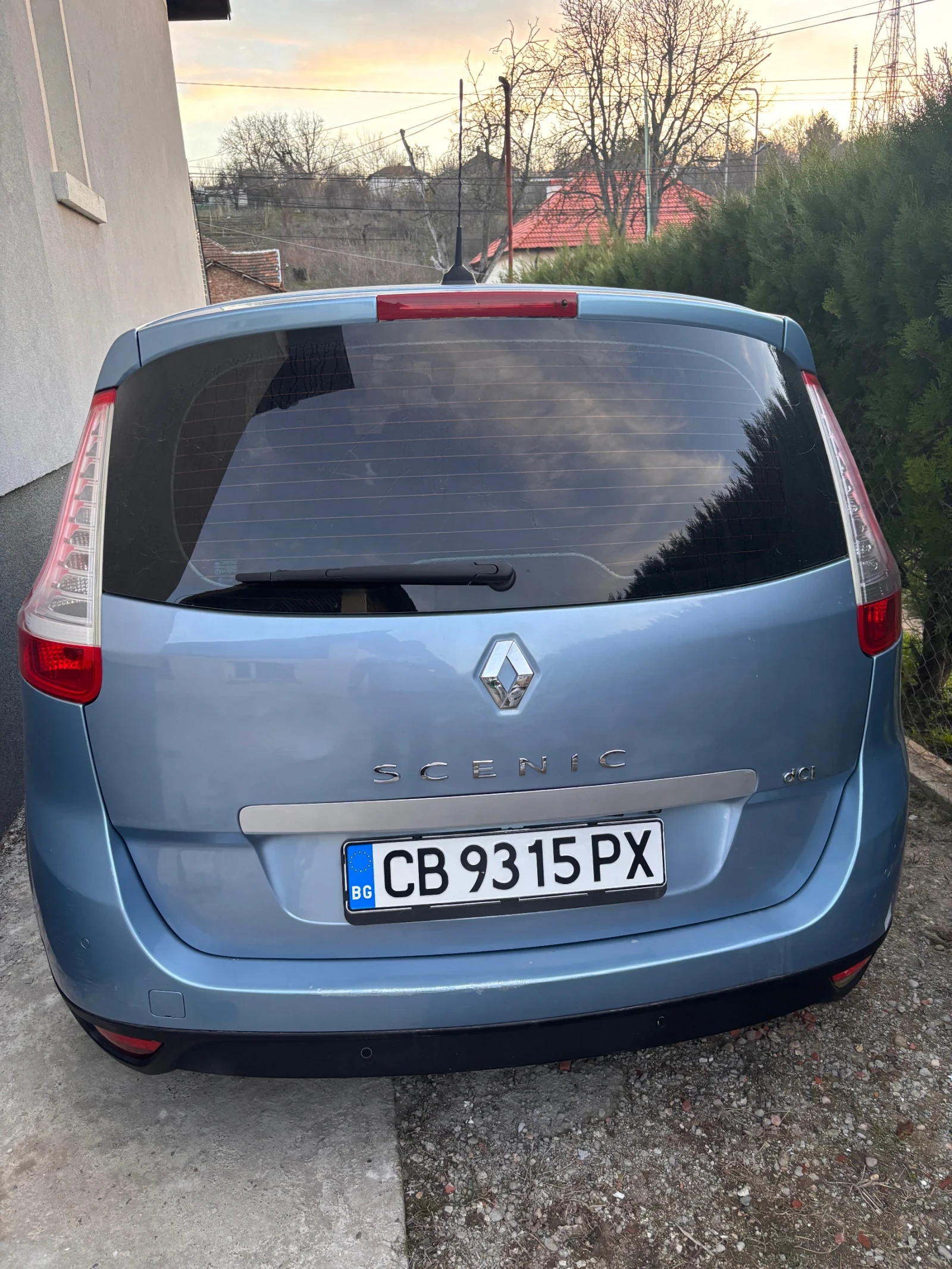 Renault Scenic, снимка 14 - Автомобили и джипове - 53763760
