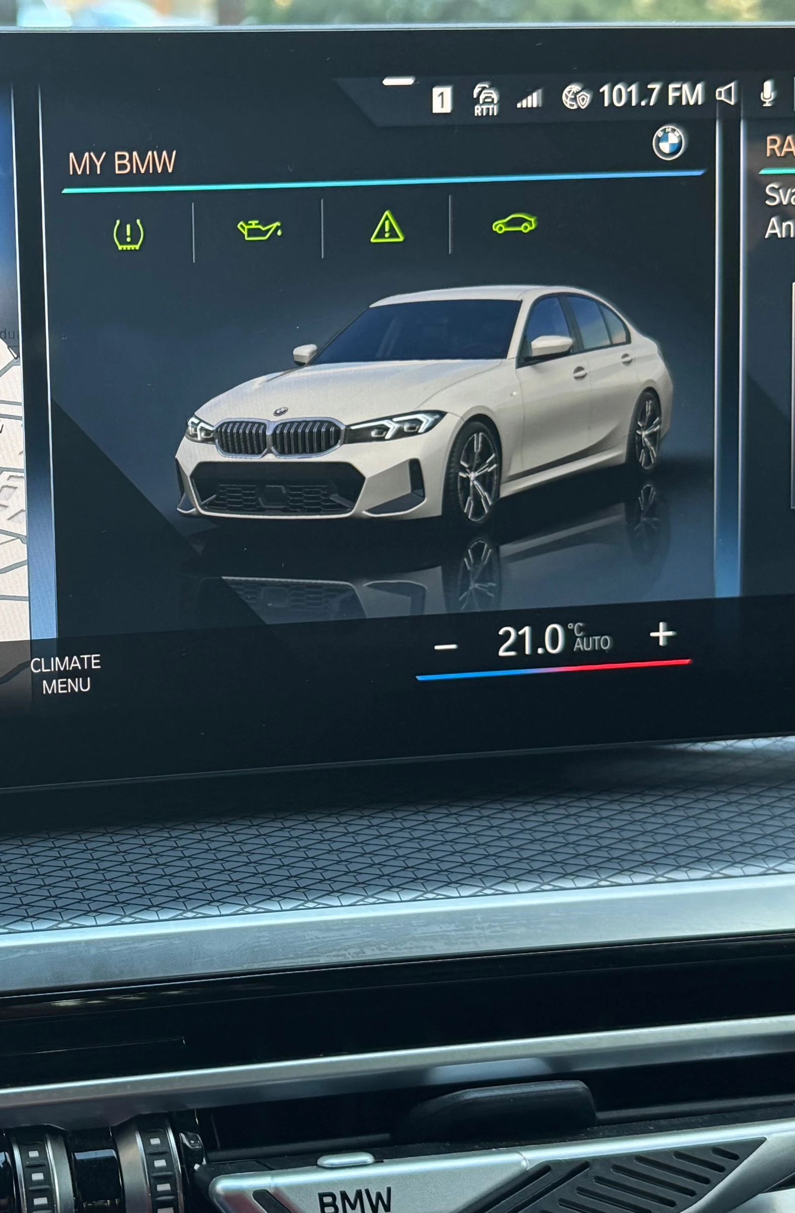 BMW 320 320i xDrive, снимка 14 - Автомобили и джипове - 53785744