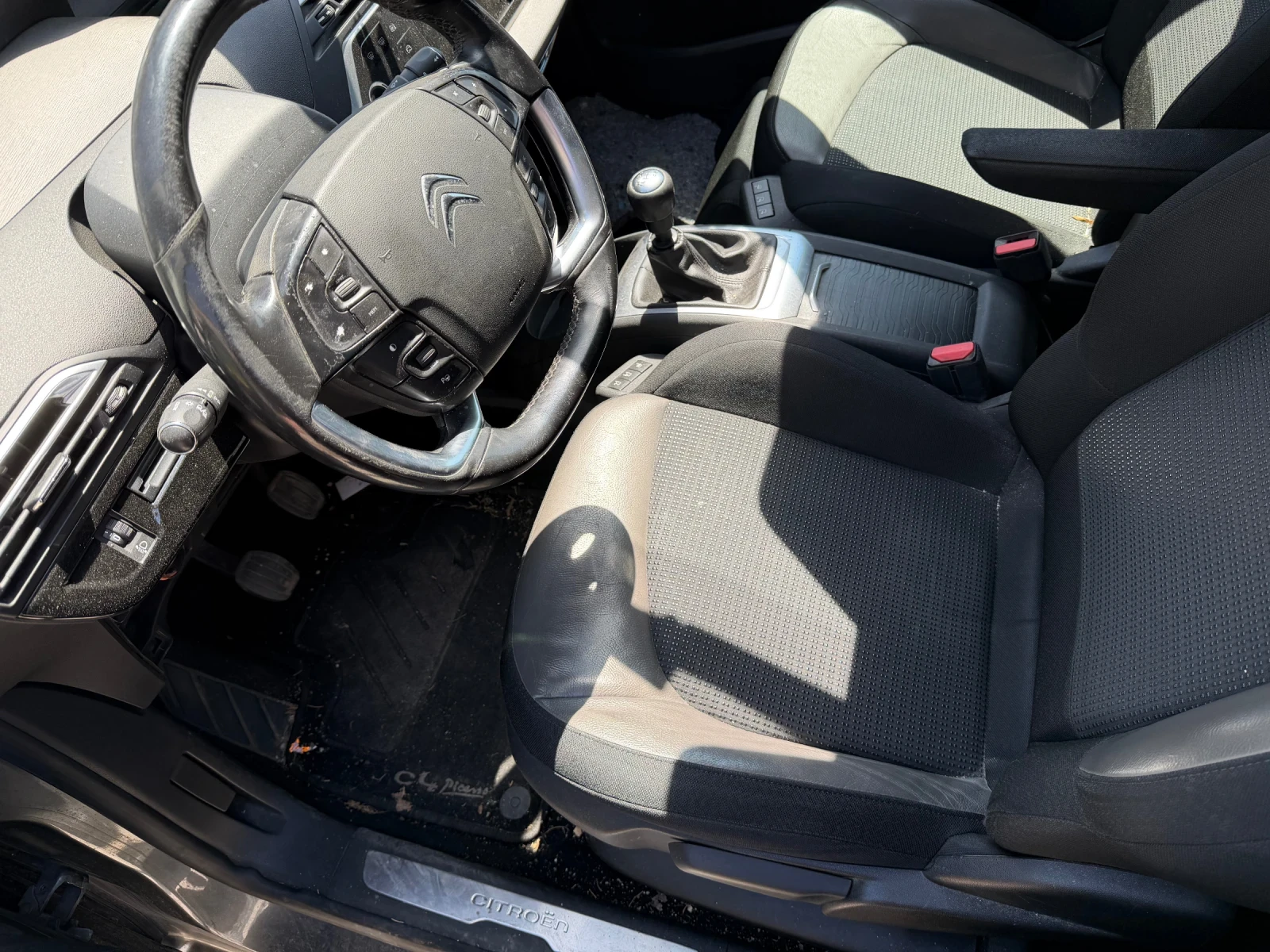 Citroen C4 Picasso 1.6HDI, снимка 7 - Автомобили и джипове - 54335028