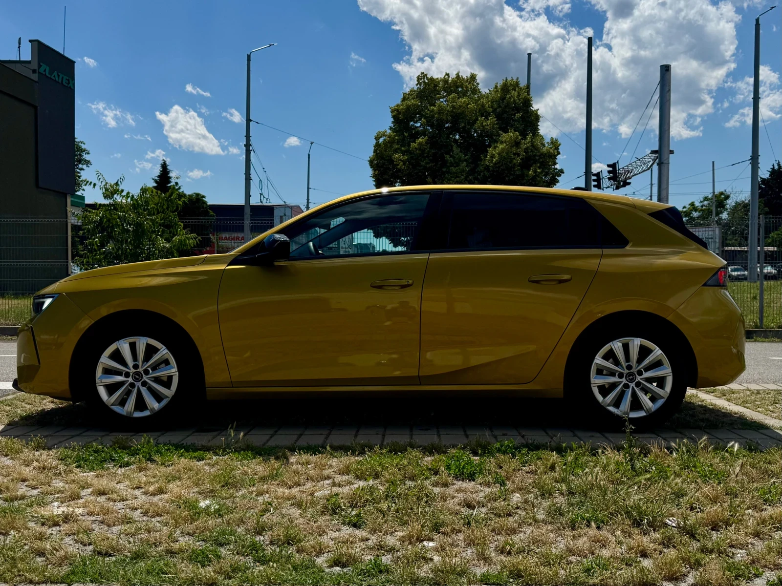 Opel Astra L Business Edition 1.2 PureTech 130 hp, снимка 5 - Автомобили и джипове - 54918117