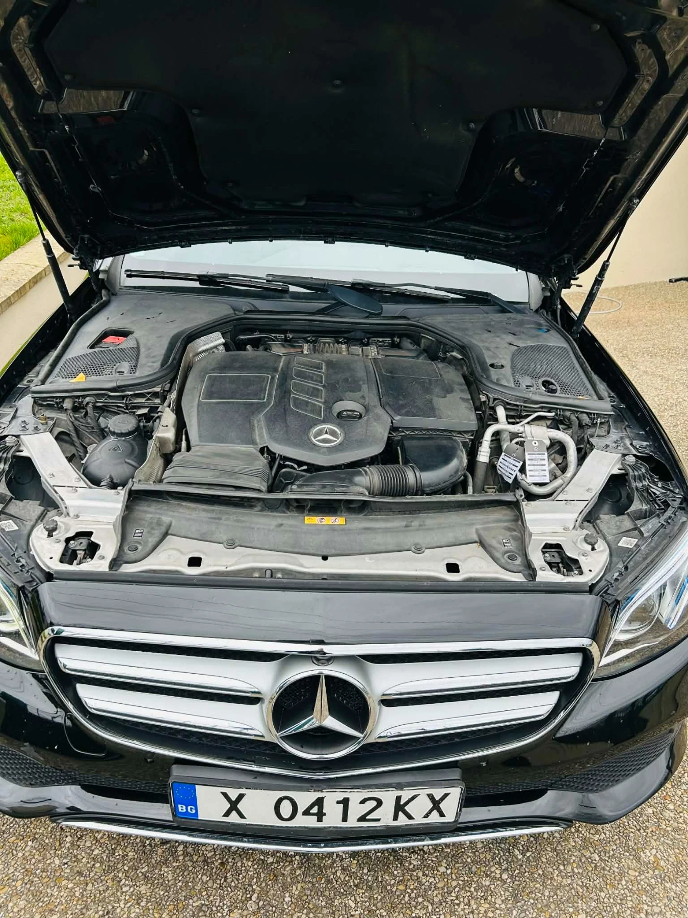 Mercedes-Benz E 220, снимка 8 - Автомобили и джипове - 55335038