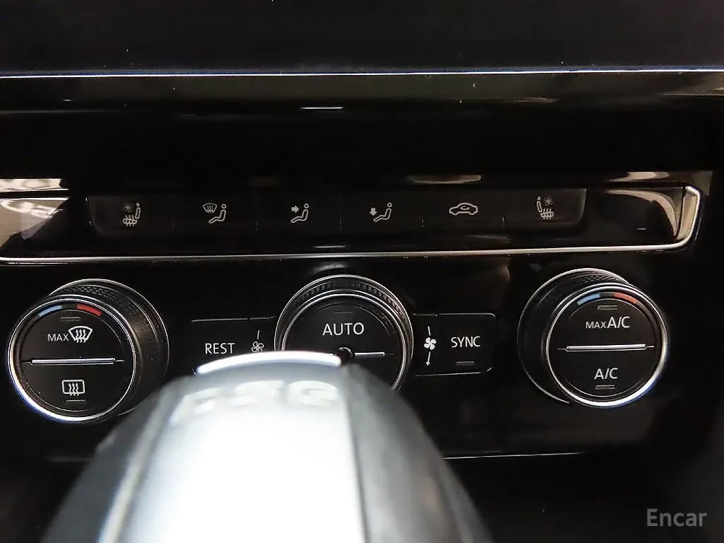 VW Arteon КОЖА* ДИГИТАЛНО ТАБЛО* ПОДГРЕВ* ШИБЕДАХ, снимка 9 - Автомобили и джипове - 55543159