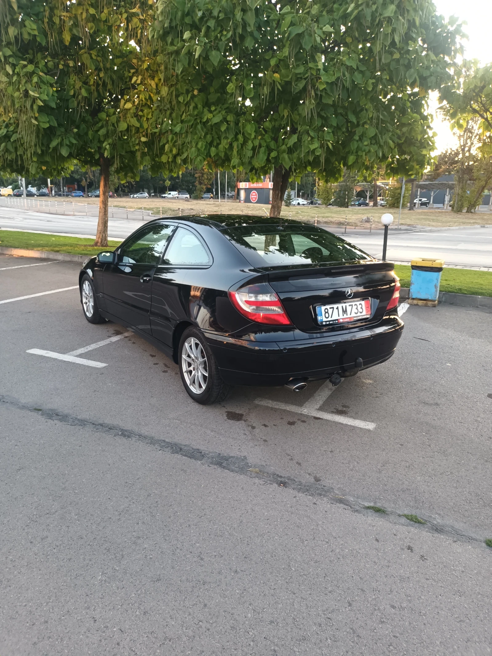 Mercedes-Benz C 220, снимка 3 - Автомобили и джипове - 55631954