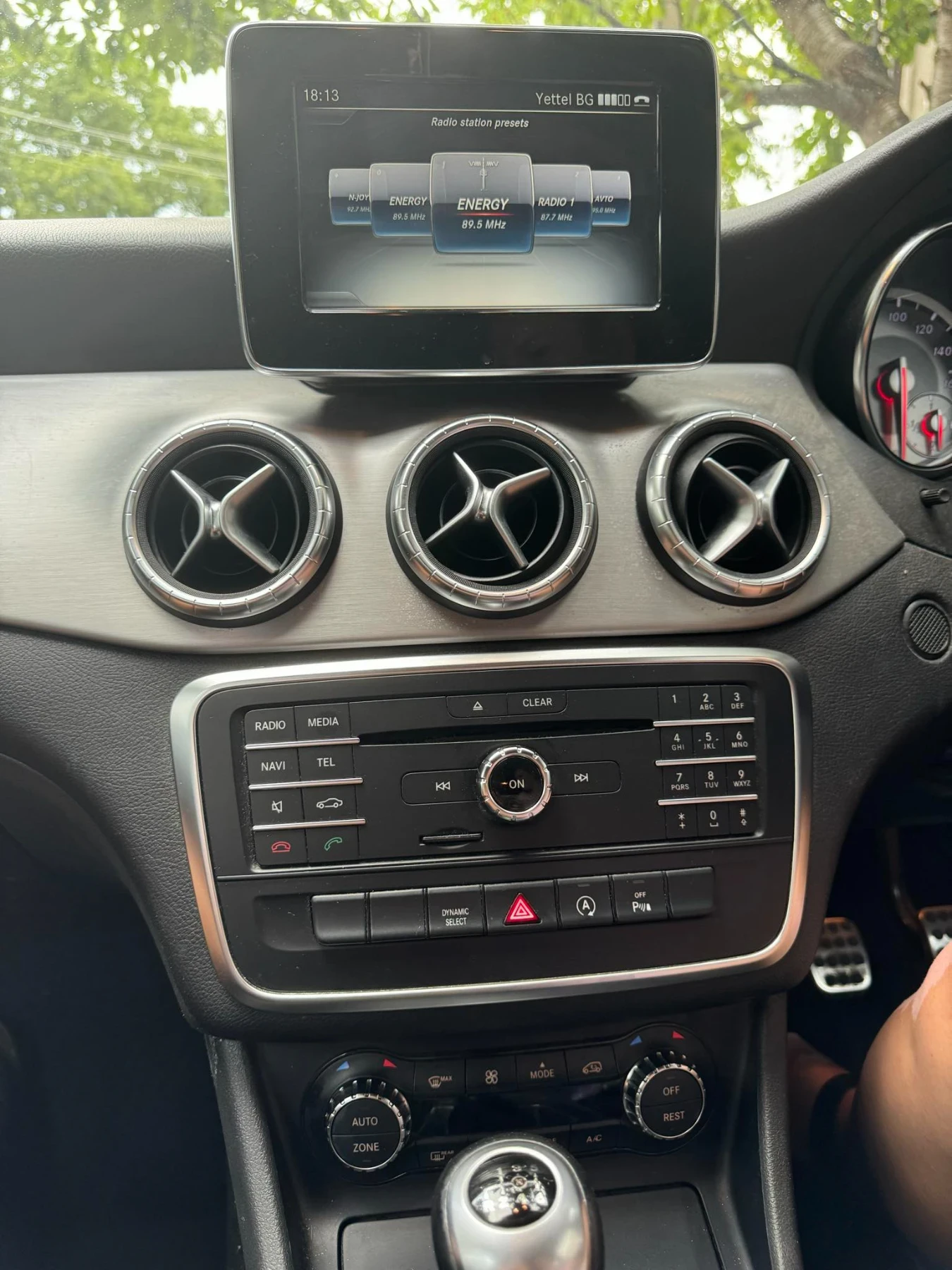 Mercedes-Benz CLA 200, снимка 6 - Автомобили и джипове - 55741998