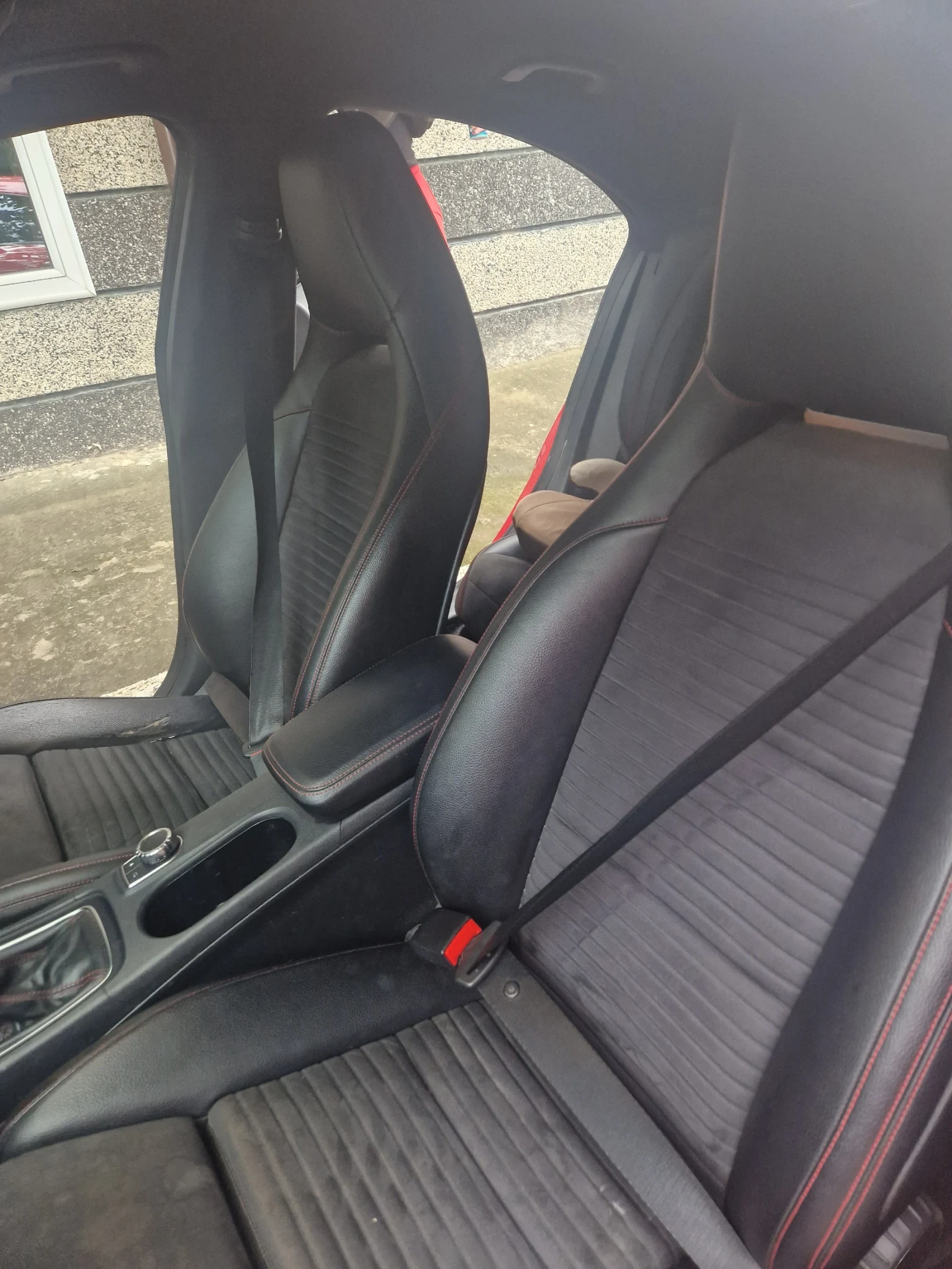 Mercedes-Benz CLA 200, снимка 10 - Автомобили и джипове - 55741998