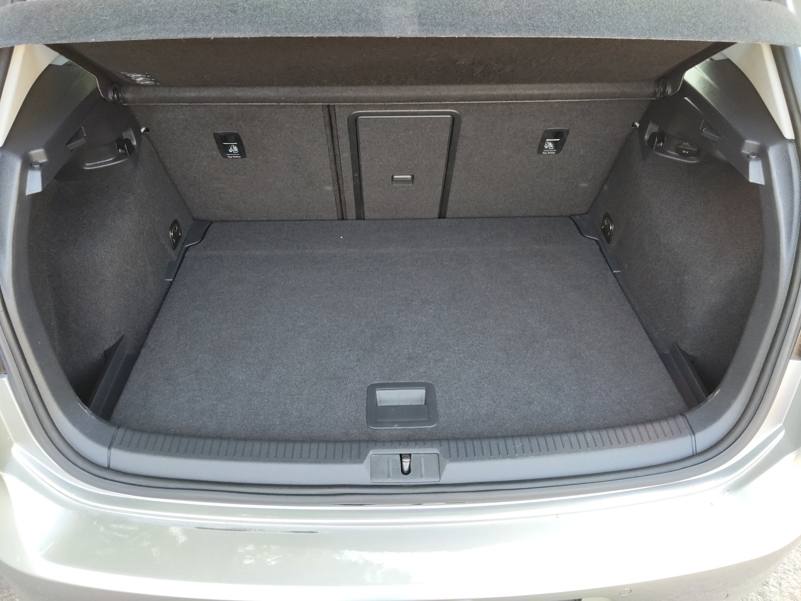 VW Golf 2, 0TDI AUT HIGHLINE, снимка 13 - Автомобили и джипове - 55767544