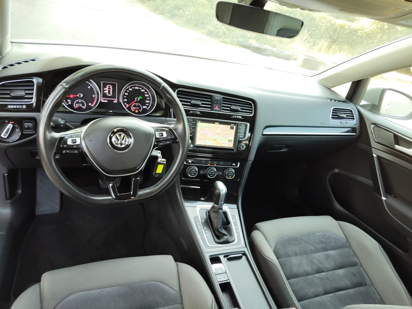 VW Golf 2, 0TDI AUT HIGHLINE, снимка 6 - Автомобили и джипове - 55767544