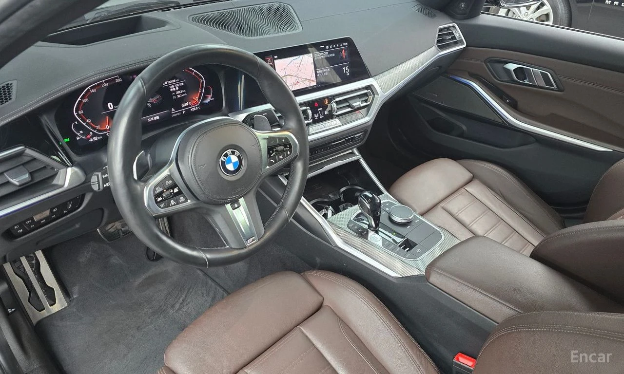 BMW 330 M* SPORT* ДИСТРОНИК* 360КАМЕРА* ХЕДЪП* , снимка 6 - Автомобили и джипове - 56081131
