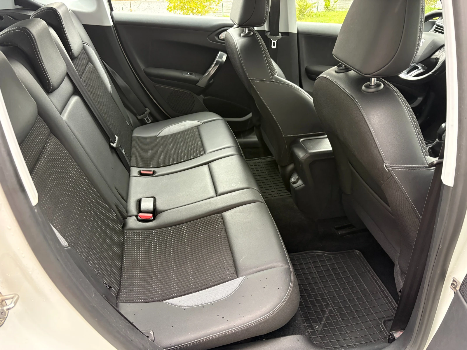 Peugeot 2008 Facelift, снимка 15 - Автомобили и джипове - 56496269