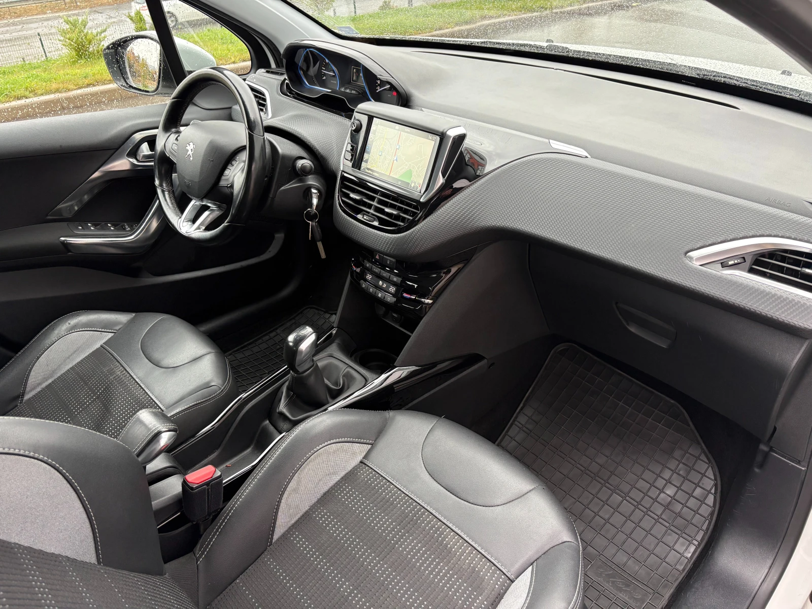 Peugeot 2008 Facelift, снимка 10 - Автомобили и джипове - 56496269