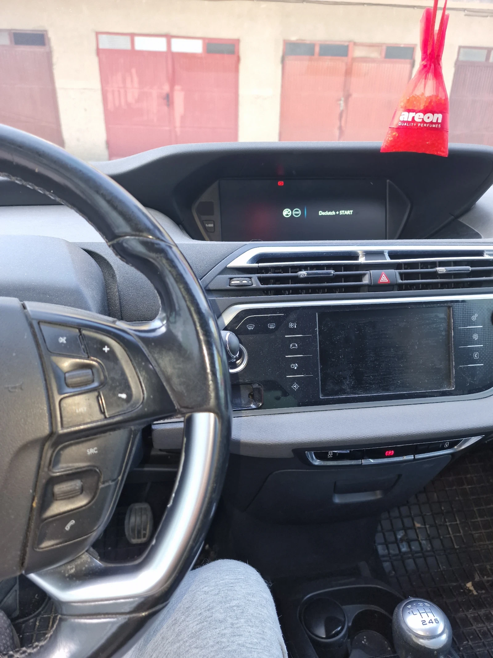 Citroen C4 Picasso, снимка 7 - Автомобили и джипове - 56576463