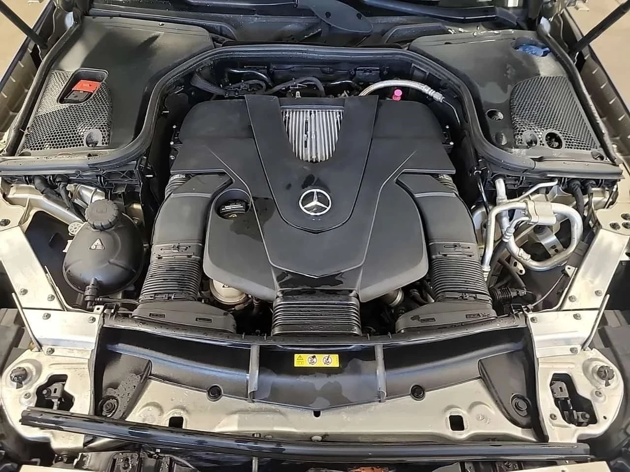 Mercedes-Benz E 400, снимка 17 - Автомобили и джипове - 56688756