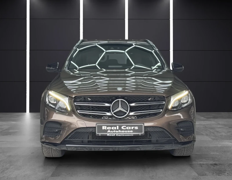 Mercedes-Benz GLC 220 d* 4M* AMG* BURMESTER* CAMERA* 69хил* км* SilverSt, снимка 2 - Автомобили и джипове - 48332615