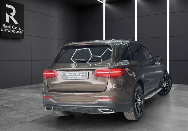 Mercedes-Benz GLC 220 d* 4M* AMG* BURMESTER* CAMERA* 69хил* км* SilverSt, снимка 4 - Автомобили и джипове - 48332615