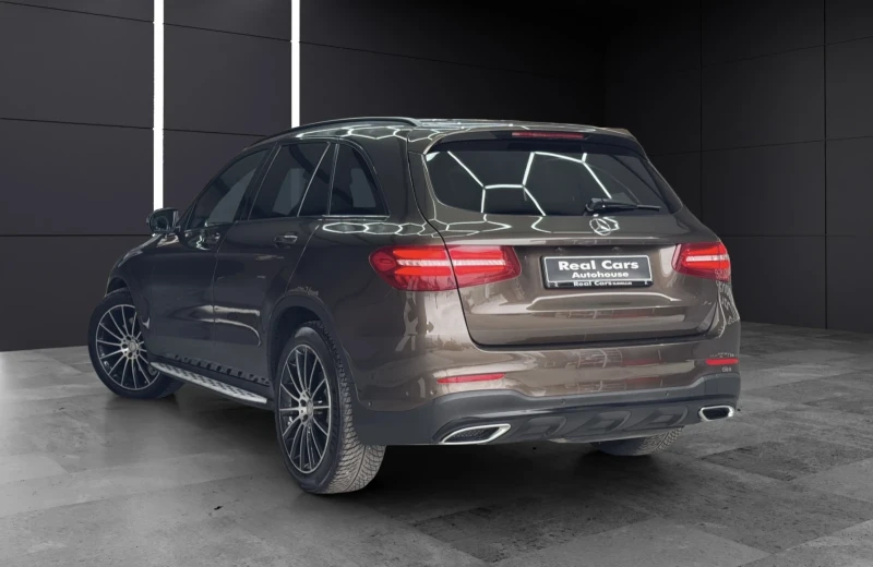 Mercedes-Benz GLC 220 d* 4M* AMG* BURMESTER* CAMERA* 69хил* км* SilverSt, снимка 6 - Автомобили и джипове - 48332615