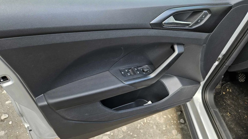 VW T-Cross 1, 0, снимка 8 - Автомобили и джипове - 49827672