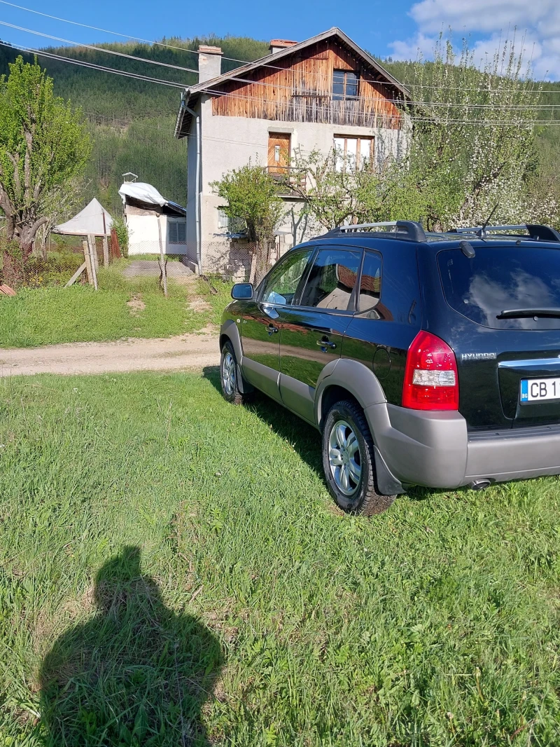 Hyundai Tucson 2.0crdi, снимка 3 - Автомобили и джипове - 51358055