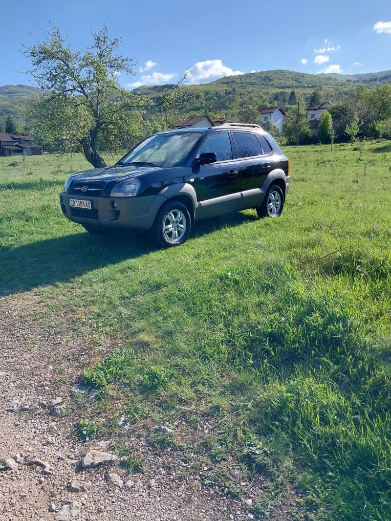 Hyundai Tucson 2.0crdi, снимка 2 - Автомобили и джипове - 51358055