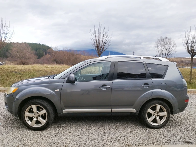 Mitsubishi Outlander, снимка 2 - Автомобили и джипове - 52922682