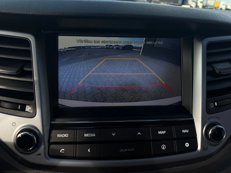 Hyundai Tucson 1.7 crdi СОБСТВЕН ЛИЗИНГ !!!, снимка 16 - Автомобили и джипове - 53392050