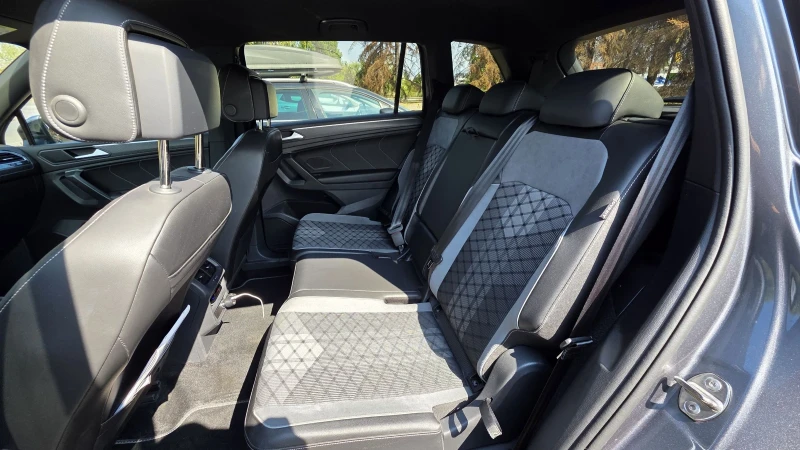 VW Tiguan Allspace R Line 2.00 TDI 4 Motion, снимка 10 - Автомобили и джипове - 53396156