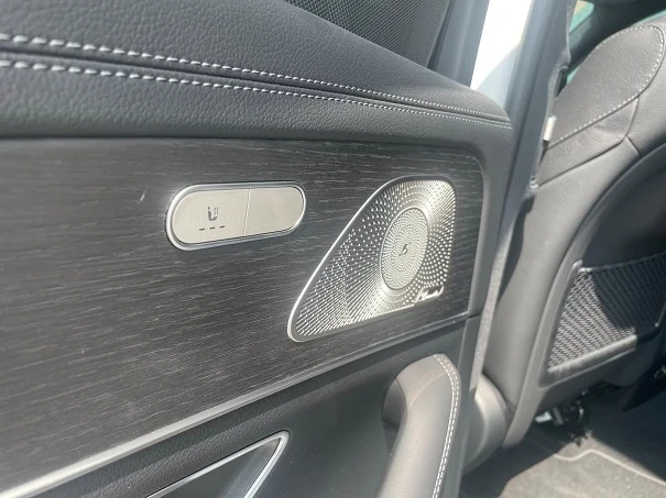Mercedes-Benz GLE 400 e 4Matic = AMG Line = Premium Гаранция, снимка 12 - Автомобили и джипове - 55823348