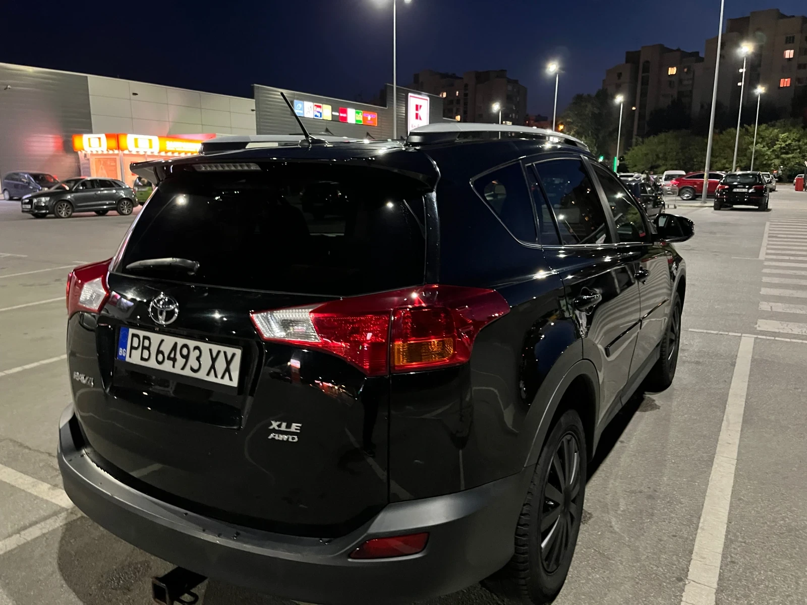 Toyota Rav4 2500 /AWD / XLE /4X4 / автомат - изображение 5