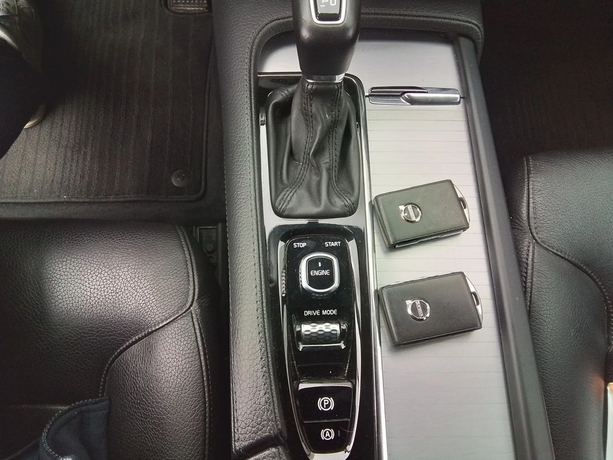 Volvo Xc90 2.0* D4* Momentum* Bowers* 2WD - изображение 10